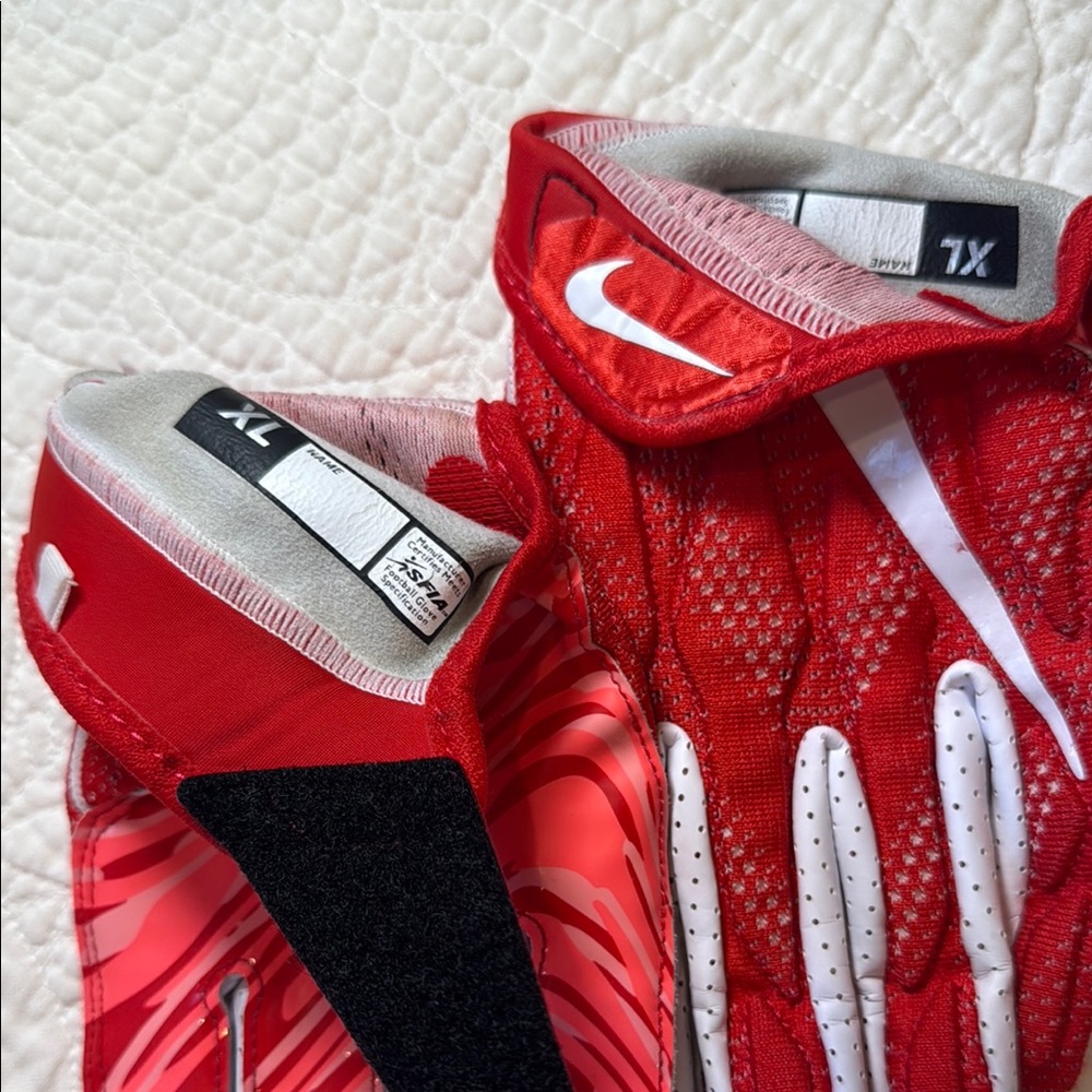 Nike Men's Football Gloves Size XL - Picture 3 of 3
